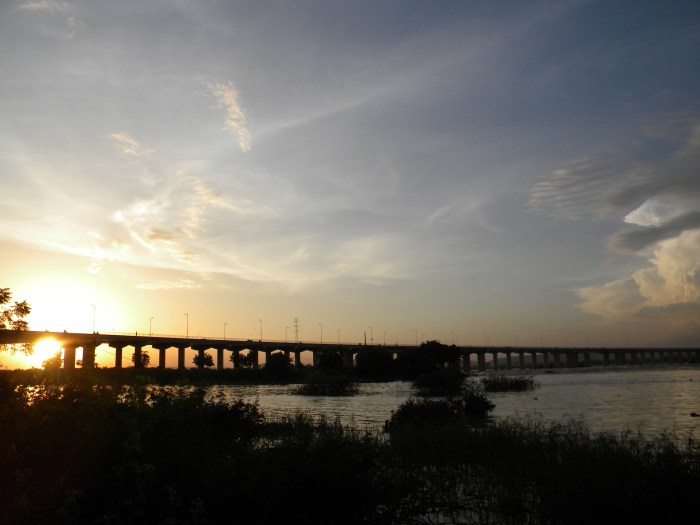 Mali Bamako fleuve river Niger bridge sunset