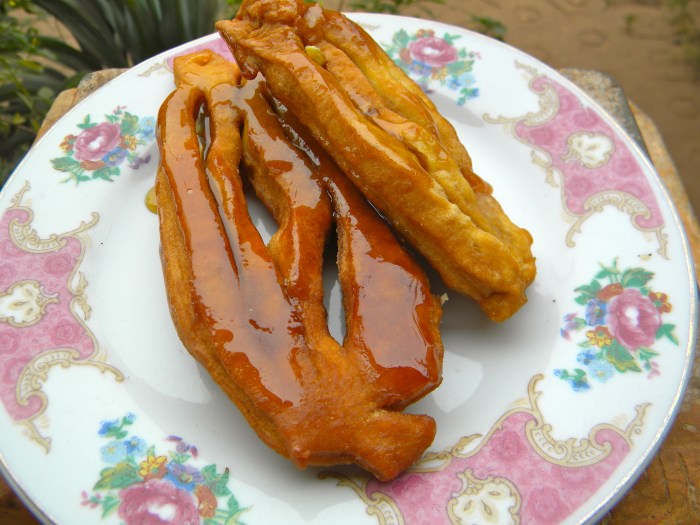 Mali Timbuktu Tombouctou alkachi fried pastry traditional sweet dessert