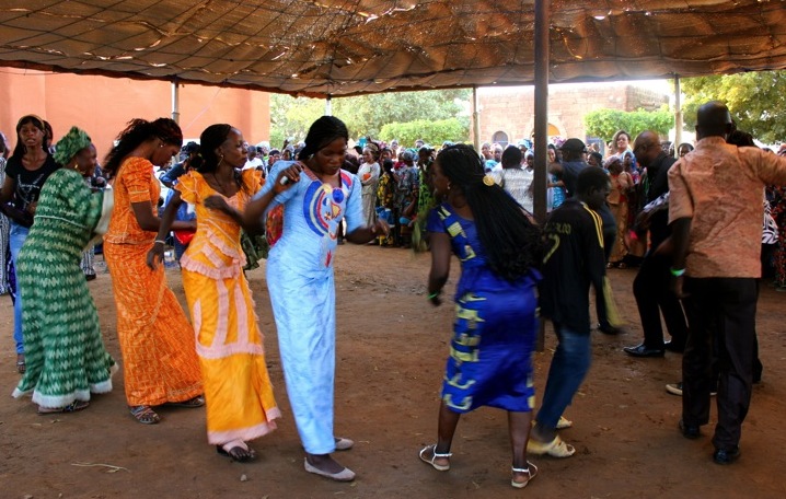 Segou festival music concert dancer traditional dance dress fabric women