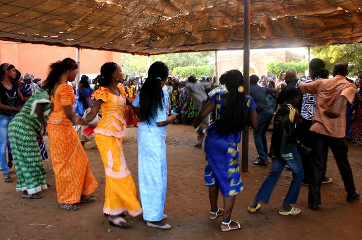 Segou festival music concert dancer traditional dance dress fabric women