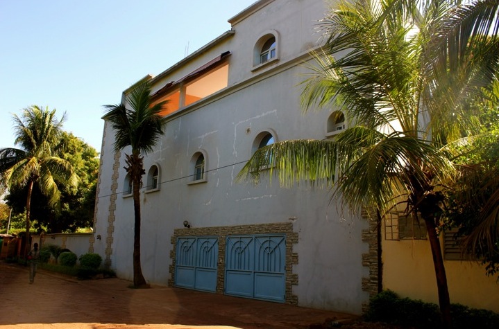 Bamako Mali street home house neighborhood architecture