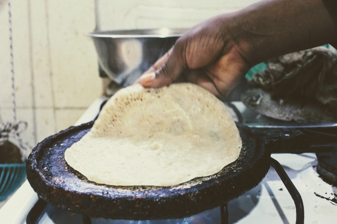 Somali laxoox lahoh loxoox batter dough pan cook breakfast